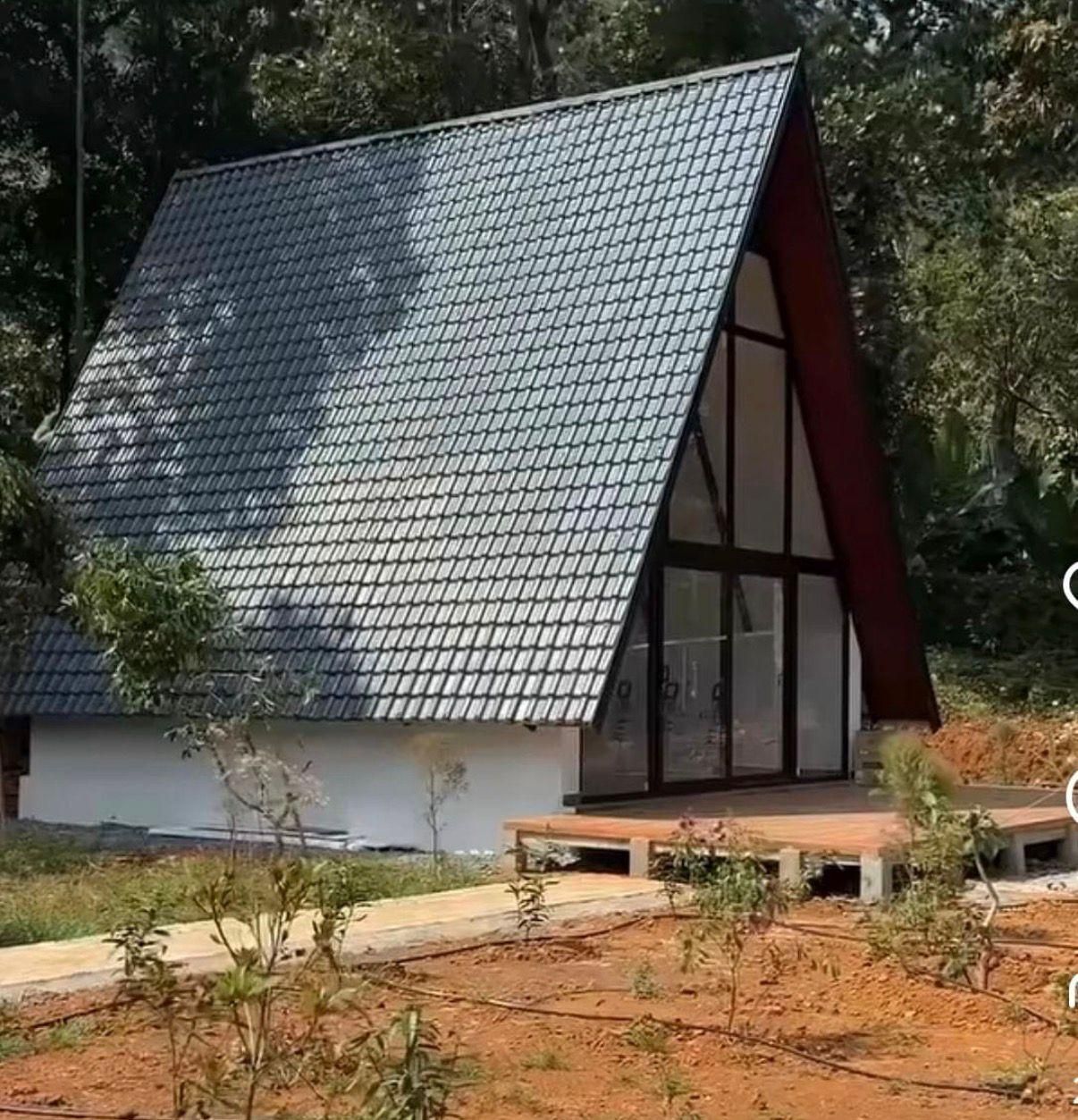 Grey Muwi SRT tiles on an A-frame chapel