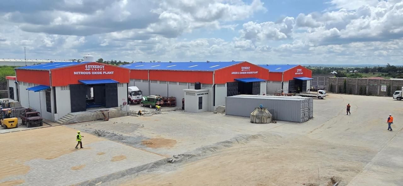 Factory with red and blue Muwi ACT roofs
